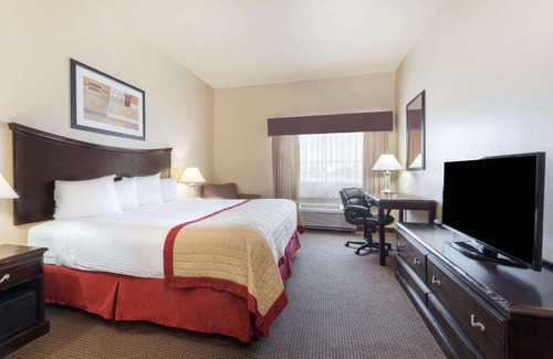 Perryton Hotel | Baymont by Wyndham Perryton