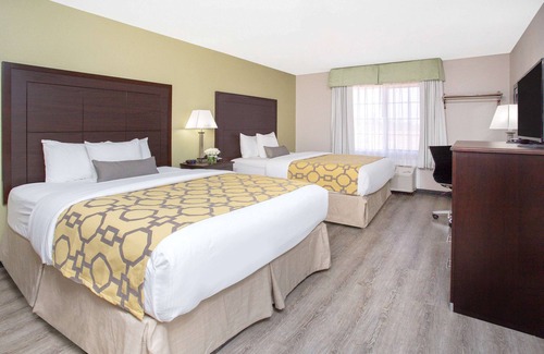 Estrella Hotel | Baymont by Wyndham Phoenix I-10 near 51st Ave