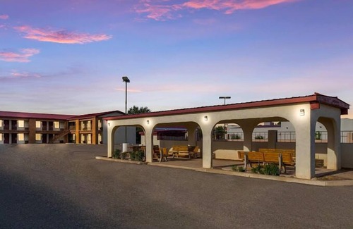 Polvadera Hotel | Baymont by Wyndham Socorro