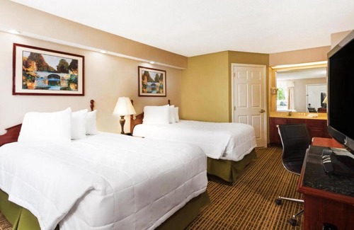 Tullahoma Hotel | Baymont by Wyndham Tullahoma