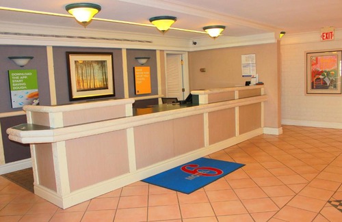 South Tulsa Hotel | Baymont by Wyndham Tulsa Broken Arrow