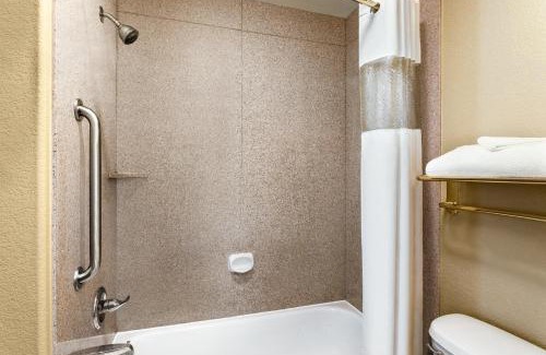 Wichita Falls Hotel | Baymont by Wyndham Wichita Falls