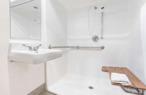 Yreka Hotel | Baymont by Wyndham Yreka