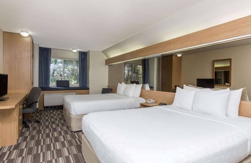 Spenard Hotel | Baymont Inn & Suites by Wyndham Anchorage Airport