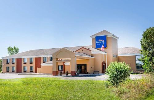 Mukwonago Hotel | Baymont Inn & Suites by Wyndham Mukwonago