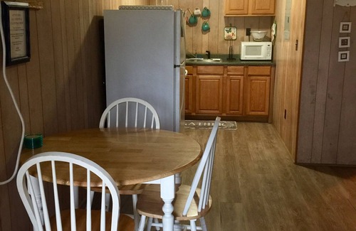 Port O Connor Cabin | BayShore Lodge 123 Rental Port O'Connor, TX