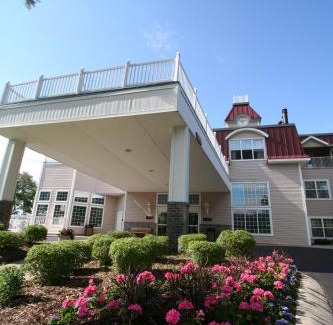 Traverse City Hotel | Bayshore Resort