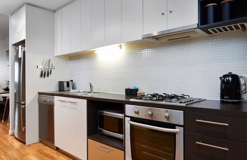 Port Melbourne Apartment | Bayside Apartment in the Heart of Port Melbourne
