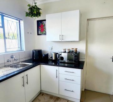 Summerstrand Apartment | Bayside Bliss Studio Apartment
