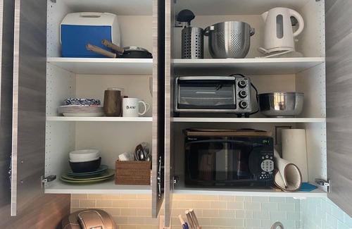 Pacific Beach Apartment | Bayside Bungalow Studio Central to All Local Attractions