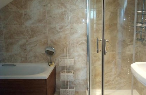 Curragh Bed & Breakfast | Bayside Cottage B & B