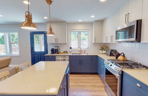 Lund Cottage | Bayside Cottage - Paradise by the Sea