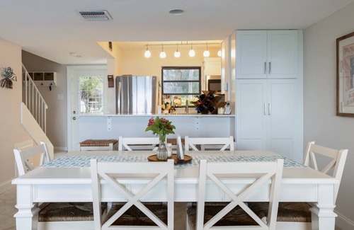 Key Largo Condo | Bayside Paradise with Ample Amenities