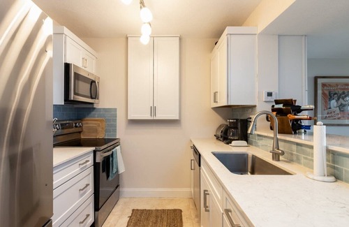 Key Largo Condo | Bayside Paradise with Ample Amenities