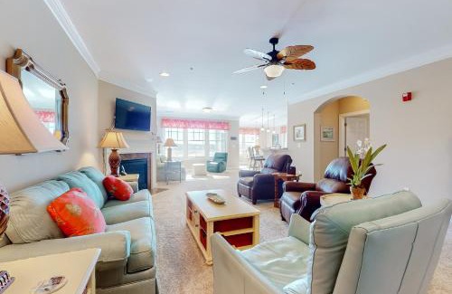 Bayside Apartment | Bayside Resort - 31738 Lakeview Dr #202A