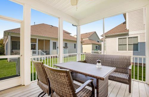 The Commons House | Bayside Resort - 36352 Day Lily