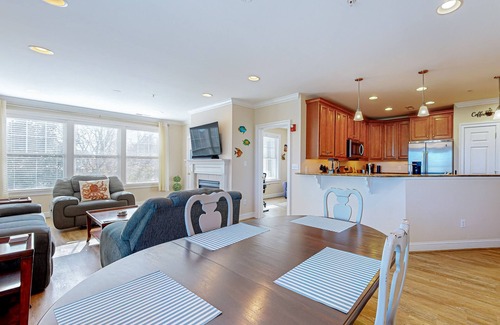 Sun Ridge Condo | Bayside Resort condo w/shared pools, hot tub, sauna & tennis courts