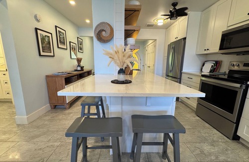 Nazareth Condo | Bayside Retreat! – Walk to Cowpet Bay Beach! Oceanview!