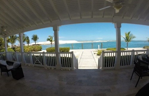 Alice Town House | Bayside Single Family Home 4 BR 4 BA (Decorator Furnished) Bimini Bay Bahamas