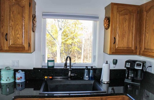 Ellsworth House | Bayside Waterview Cottage