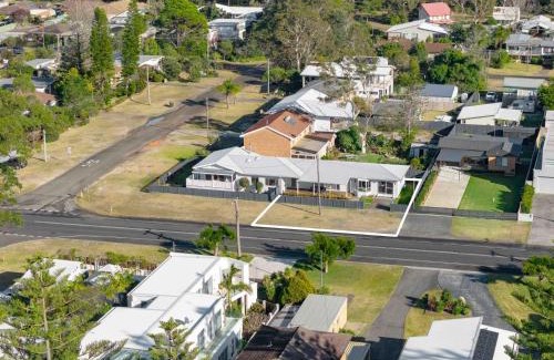 Vincentia House | Bayswater Beach House 2 by Experience Jervis Bay