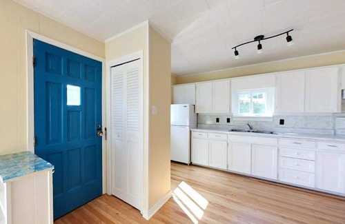 Meaford House | BAYVIEW AND SUNRISE! 1 bedroom close to ski hills and Bruce County