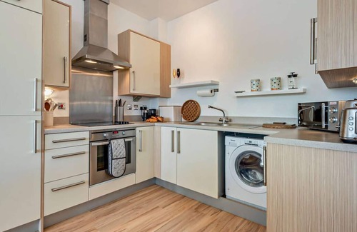 Crynant Apartment | Bayview Apartment - Machynys