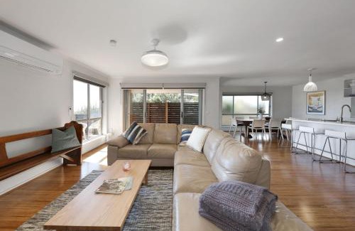 Surf Beach House | Bayview Bliss
