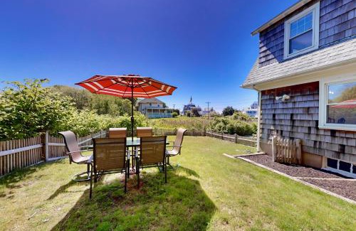 West Yarmouth House | Bayview Bliss
