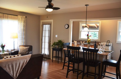 Arcata House | BAYVIEW BUNGALOW INCREDIBLE DOWNTOWN LOCATION