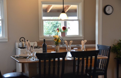 Arcata House | BAYVIEW BUNGALOW INCREDIBLE DOWNTOWN LOCATION