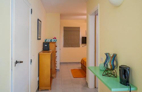 All Saints Apartment | Bayview Condo