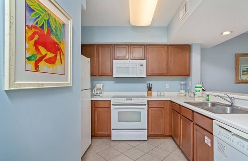 Fort Walton Beach Condo | Bayview Condo w/Lazy River Lagoon Pool