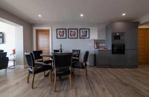 Downings Apartment | Bayview Downings - Luxury 3 Bedroom Grd Floor Apt