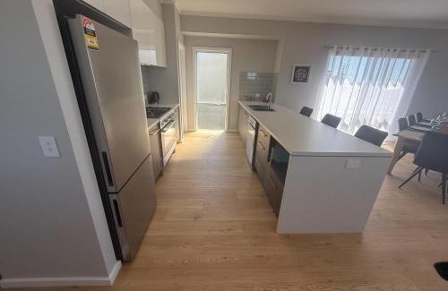 Para Wurlie House | Bayview Escape