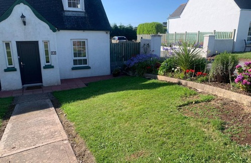 Dunmore East Ski Chalet | Bayview Holiday Home No 39