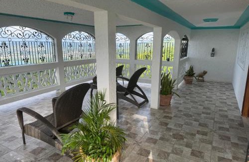 Reading Villa | Bayview Luxury Retreats
