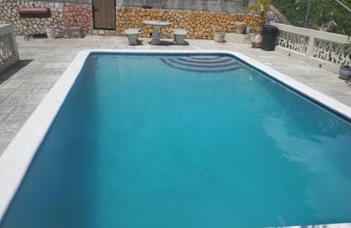 Reading Hotel | Bayview Luxury Retreat