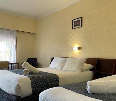Esperance Hotel | Bayview Motel
