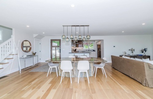 Wareham House | BAYVIEW New! 3BR/3 FB Sandy Beachfront Oasis w/views over Buzzards Bay to Cape!