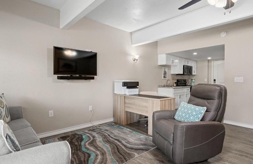 Fulton Apartment | Bayview Paradise