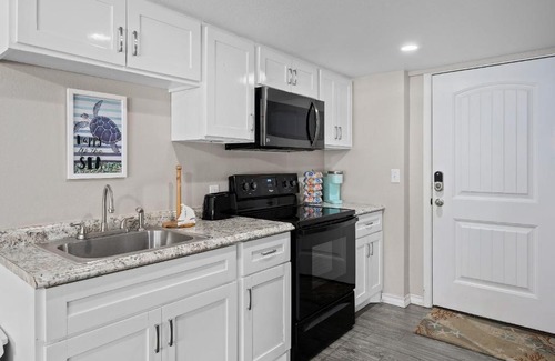 Fulton Apartment | Bayview Paradise