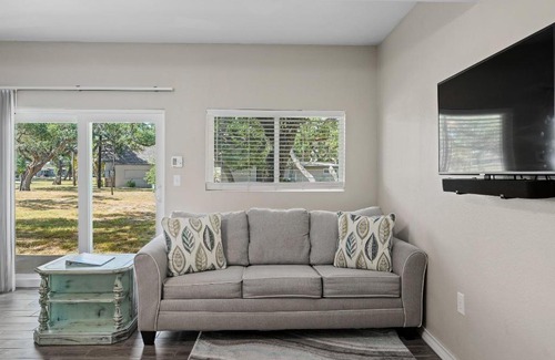 Fulton Apartment | Bayview Paradise