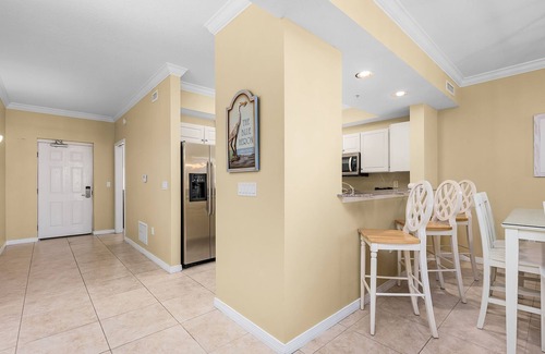 Fort Walton Beach Condo | Bayview Penthouse Condo w/ Lazy River Lagoon Pool