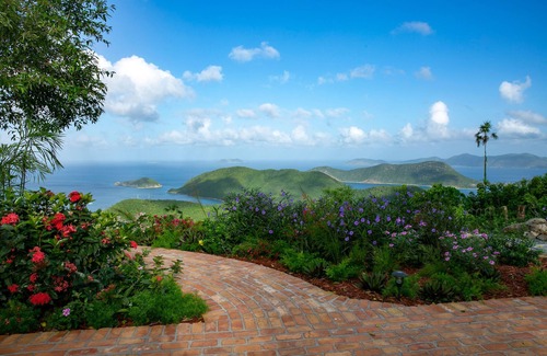 Ajax Peak House | Bayview Villa Mint condition, private pool, amazing views. Relaxing breezes!