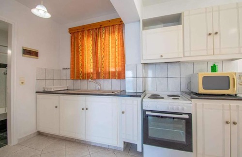 Amoudi Apartment | baywatch apartment double 105