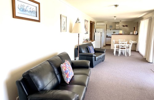 Emu Bay House | Baywatch | Emu Bay Kangaroo Island
