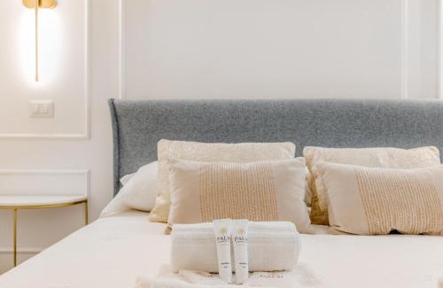 Trastevere Apartment | BBHOME Design suite Apartment over Trastevere district