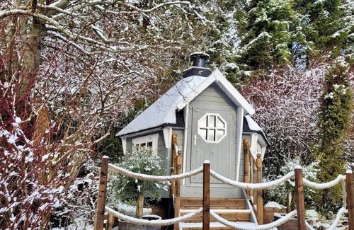 Pontsticill Cottage | BBQ Hut | Log Burner | Valley Views