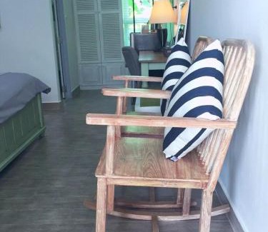 Pak Nam Pran Bed & Breakfast | BC Summer Beach